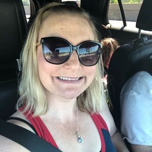 Meet your Posher, Jen